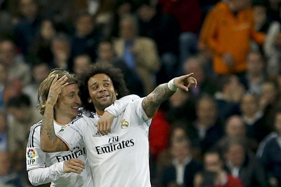 Marcelo celebra junto a Modric su gol. Foto: EFE