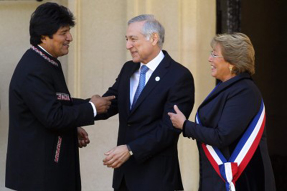 http://www.eleconomistaamerica.cl/actualidad-eAm-chile/noticias/5614290/03/14/Bolivia-espera-retomar-el-dialogo-con-Bachelet-sobre-la-agenda-de-2006. Foto: AP.