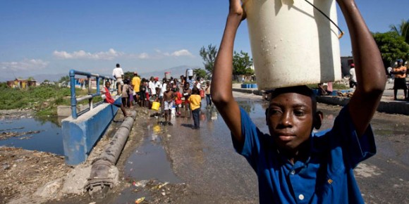 Haití: Rinden homenaje a víctimas del terremoto