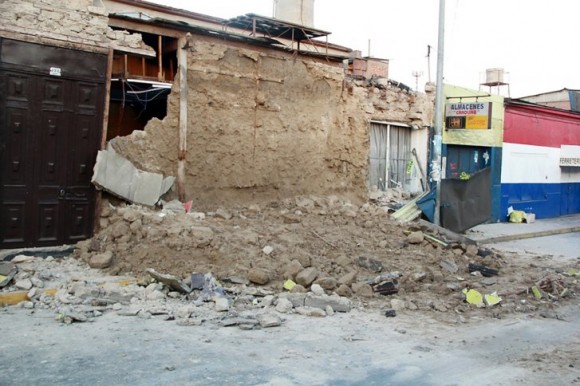 En Iquique, la ciudad más cercana al epicentro del sismo, y en la aledaña Alto Hospicio, fallecieron cinco hombres y una mujer..Foto: AFP