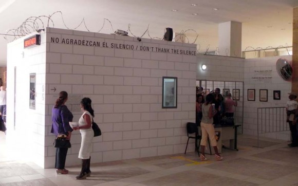 Inauguran de la instalación NO AGRADEZCAN EL SILENCIO, creada por el artista Alexis Leiva Machado (Kcho)