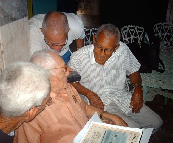 Asdrúbal Baró, con Conrado Marrero en sus 96 años