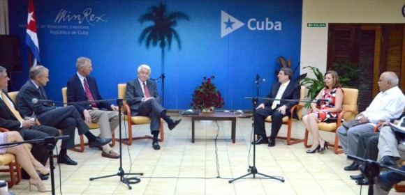El Presidente de la Cámara de Comercio de EEUU fue recibido en el MINREX por el Ministro de Relaciones Exteriores de Cuba, Bruno Rodríguez Parrilla.