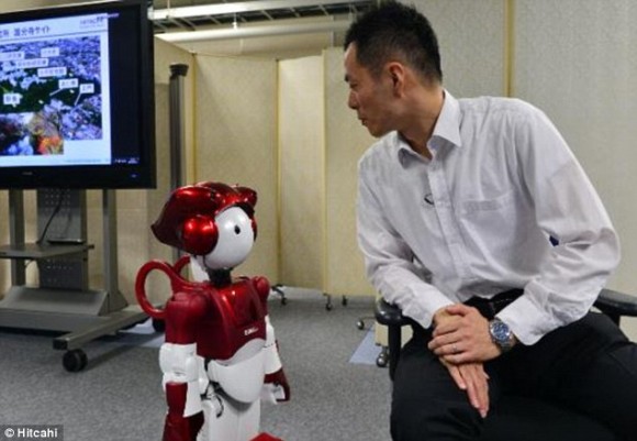 Emiew, un robot que hace bromas y analiza a las personas2