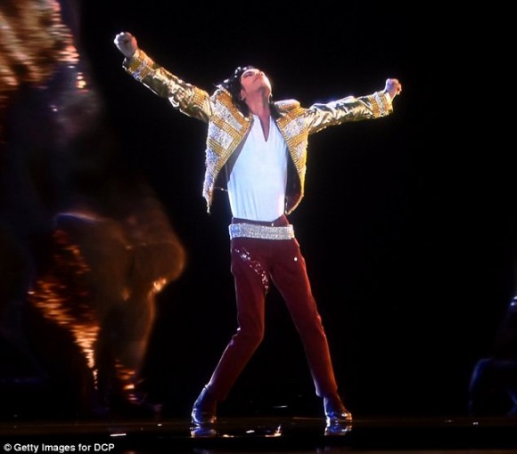 Michael Jackson resucitó en forma de holograma 1.4