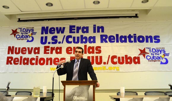 José Ramón Cabañas, jefe de la Oficina de Intereses de Cuba en Estados Unidos. FOTO: Bill Hackwell.