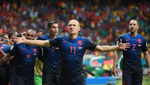 Robben fusiló el arco español.