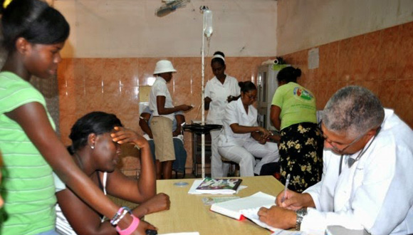 Pacientes de fiebre chikungunya en República Dominicana. Foto: Tomada de http://www.ecosdelsur.net
