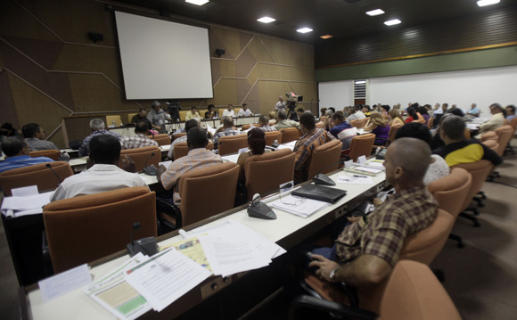 Las diez comisiones permanentes de la Asamblea Nacional del Poder Popular (ANPP) comienzan hoy sus reuniones ordinarias con deliberaciones sobre diversos temas de la vida política, económica, social y cultural de Cuba. Foto: Ismael Francisco/Cubadebate.