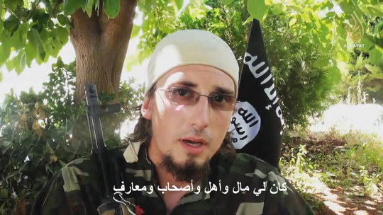 Al-Hayat Media Center, una filial del Estado Islámico en Irak y Siria, que ofrece sobre todo material no árabe dirigido a los occidentales, dio a conocer un video que presenta un "mártir" de Canadá.
