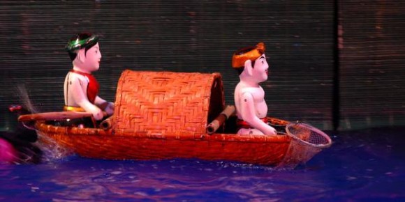 Espectáculo Estampas vietnamitas, por el Teatro de Marionetas Acuáticas de Thanglong, de Hanoi, Republica Popular de Viet Nam, en la Carpa Trompoloco, de La Habana, Cuba, el 17 de agosto de 2014. Foto: /Modesto GUTIÉRREZ CABO/ AIN