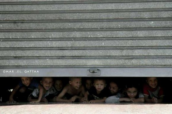 Estos niños de #Gaza sin hogar son los niños del mundo, son nuestros niños, somos nosotros.
