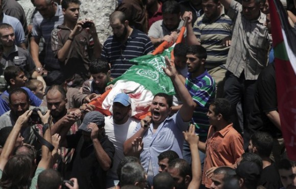 Mustafa Deif, esposa del líder del ala militar de Hamas murió junto con su bebé durante el bombardeo israelí en Gaza la noche del martes. Foto: Reuters