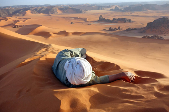 Premio al Mérito Ganador: Un merecido descanso en el Sahara.
