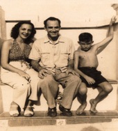 Gilda Hernández con su esposo y el hijo (Sergio Corrieri) en Jaimanitas.
