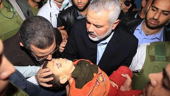 Niño muere en Gaza por ataques israelíes. FOTO: Reuters.