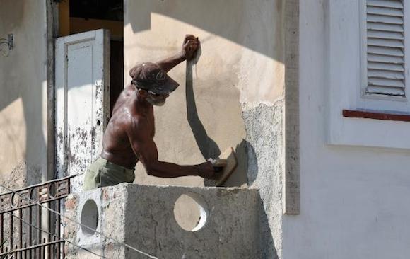 CONSTRUCCI”N DE VIVIENDAS EN CUBA POR PARTICULARES FUE M¡S EFICAZ QUE LA ESTATAL EN 2010