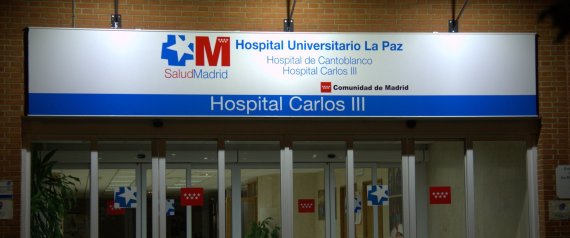The front entrance to the Carlos III hospital is pictured in Madrid on October 8, 2014 where eight people are in quarantine as a precaution following the admission of Spanish nurse Teresa Romero infected with the ebola virus. The health of a Spanish nurse who is the first person known to have caught Ebola outside of Africa has worsened, the Madrid hospital where she is being treated said Thursday. "She has gotten worse, they have intubated her, I am not really sure but it is something pulmonary," her brother Jose Ramon said .  AFP PHOTO / CURTO DE LA TORRE