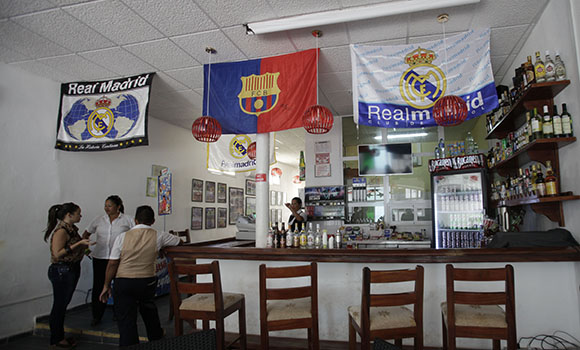 Sport Bar. Foto: Ismael Francisco/Cubadebate.