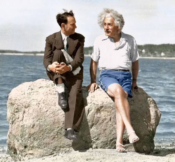 Albert Einstein disfrutando de un verano en Long Island en 1939