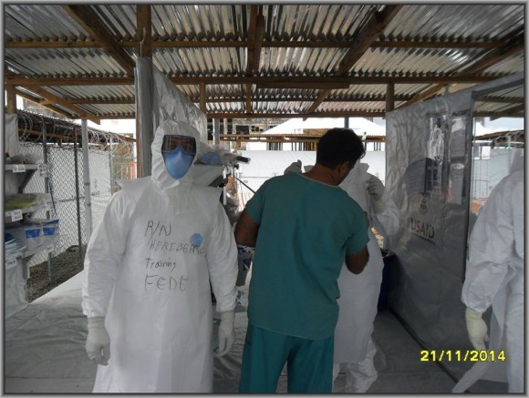 Primer día de entrenamiento intensivo en la zona roja del tercer subgrupo de la Brigada Médica Cubana en Liberia3