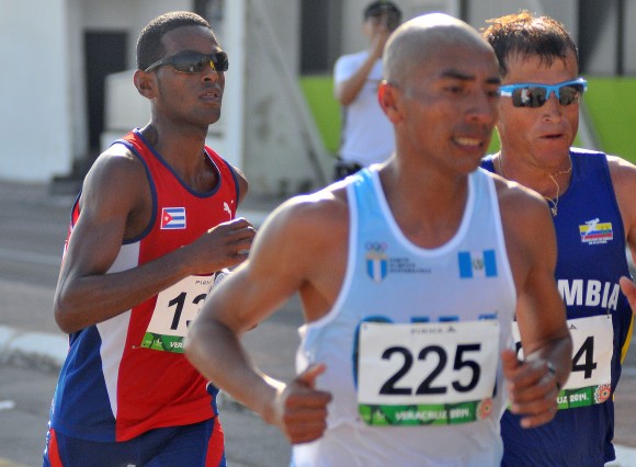 Maraton M Richer Perez gana medalla de oro tiempo 2,19,13 mejor marca personal. Foto: Ricardo López Hevia / Granma / Cubadebate