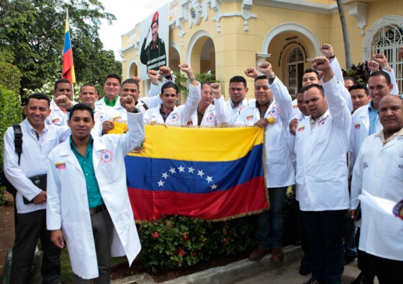 Cuba: Médicos venezolanos concluyen adiestramiento sobre Ébola 