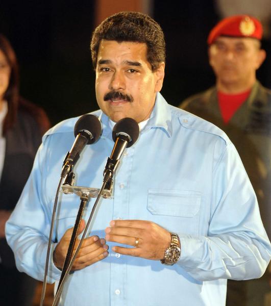 Nicolás Maduro Moros, Presidente de la República de venezuela, a su llegada al aeropuerto internacional José Martí, para participar en la XIII Cumbre ALBA-TCP, en La Habana, Cuba, el 13 de diciembre de. AIN FOTO/Abel PADRÓN PADILLA/