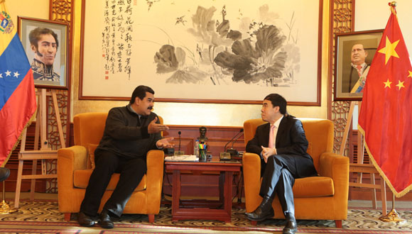 Maduro se reúne con directiva del Banco de Desarrollo de China. 
