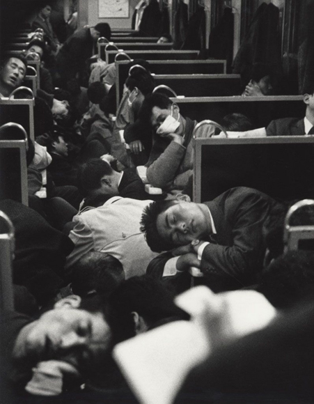 Primer tren de la mañana en Japón, 1964