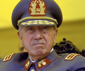 Augusto Pinochet.