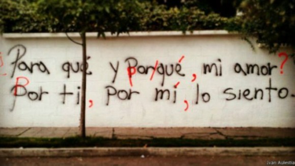 Los grafitis corregidos han aparecido en ciudades como Quito o Madrid.