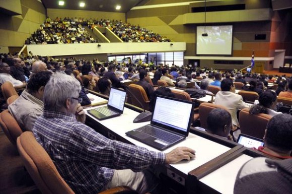 Asistentes a la inauguración del Primer Taller de Informatización y Ciberseguridad, en el Palacio de Convenciones, en La Habana, Cuba, el 18 de febrero de 2015. AIN FOTO/Abel ERNESTO