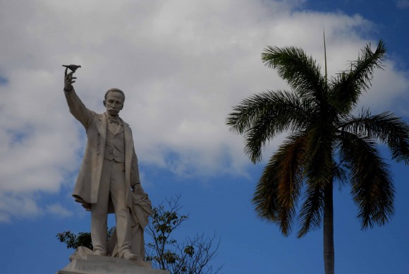 José Martí, Monumento en Cienfuegos, Foto Modesto Gutiérrez Cabo / Cubadebate