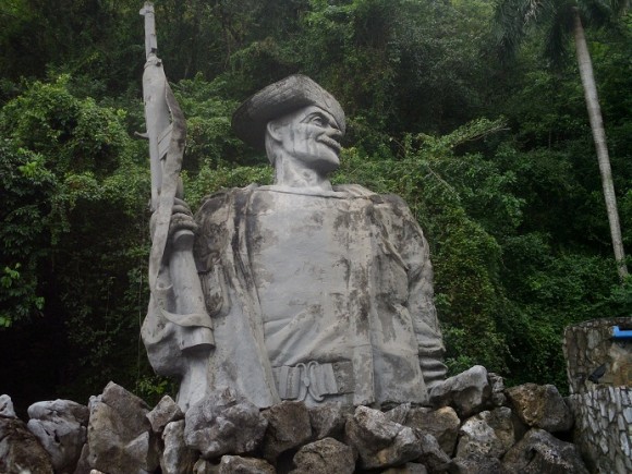 Monumento a los Malagones, Comunidad El Moncada, Viñales, Pinar del Río. Foto: Especialistas Fórum / Cubadebate