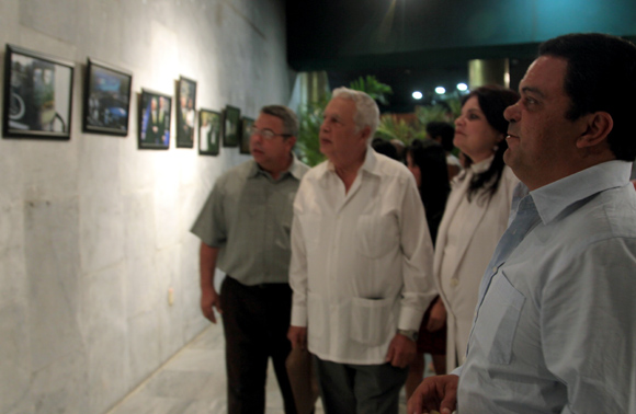 Inauguración de la  muestra fotográfica "Un Año en Fotos". Foto: Ladyrene Pérez/ Cubadebate.