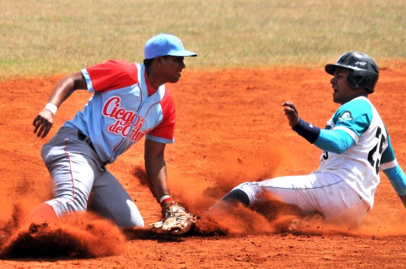 Final Beisbol Isla vs Ciego 5to juego. Foto: Ricardo López Hevia / Granma / Cubadebate