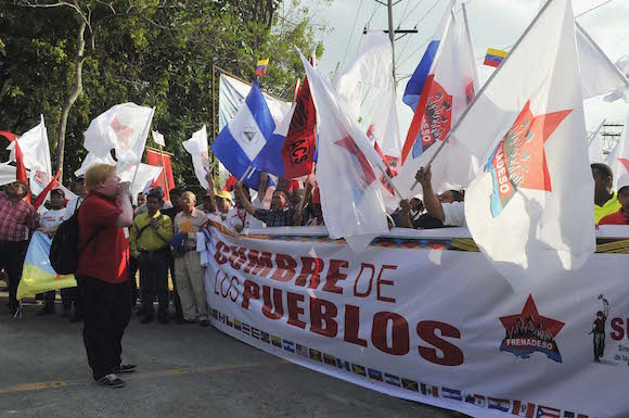Marcha de los pueblos. Foto: Juvenal Balán/ Cubadebate