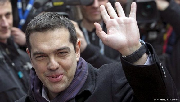 Tsipras: "Estoy aquí para dar un nuevo impulso a las relaciones con Rusia" .