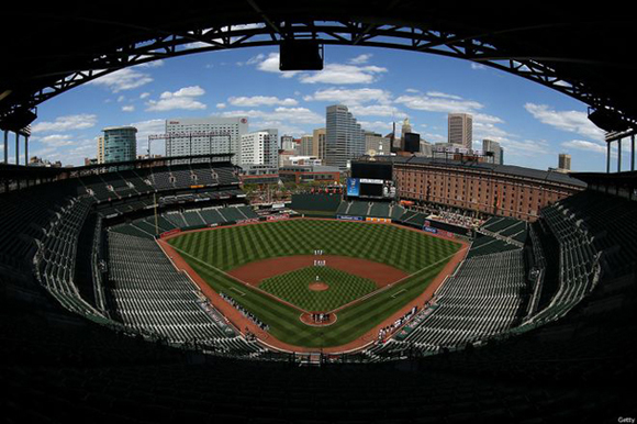 Una ficha para la historia del béisbol: 29 de abril de 2015. Orioles de Baltimore vs. Medias Blancas de Chicago. Estadio Camden Yards.