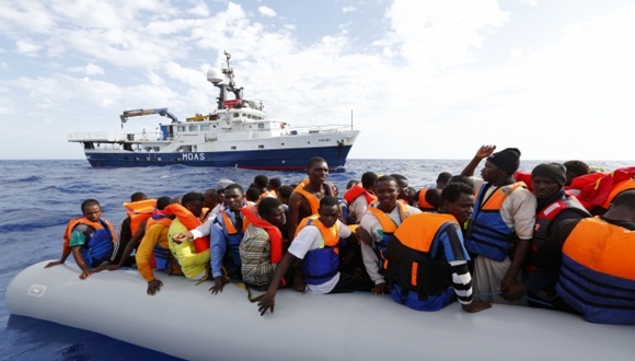 Un muerto y casi 1.000 inmigrantes, rescatados en el mar por Italia. Foto: Alessandro Bianchi/REUTERS