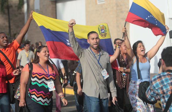 Venezolanos en el Foro de la Sociedad Civil, en el Hotel El Panamá. Foto: Ismael Francisco/ Cubadebate