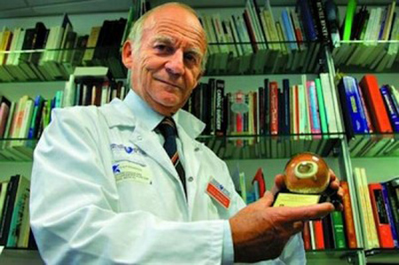 Profesor Alain Carpentier. Foto: Tomada de http://hoy.com.do.