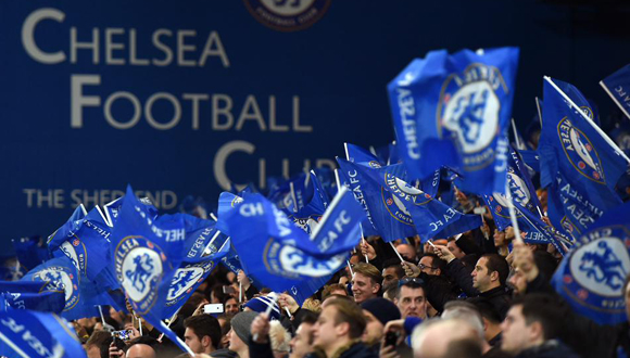 La afición del Chelsea celebra el título