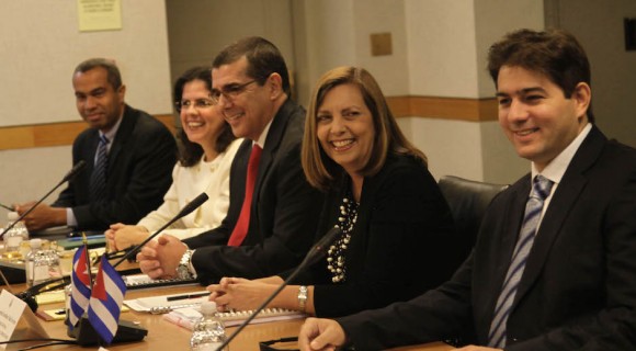 La delegación oficial cubana a la Tercera ronda de Conversaciones Cuba-EEUU. Foto: Ismael Francisco/ Cubadebate