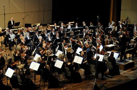 La Orquesta Sinfónica de Minnesota, durante su segunda presentación, en el Teatro Nacional de Cuba, en  La Habana, el 16 de mayo de 2015. AIN FOTO/Roberto MOREJÓN RODRÍGUEZ/