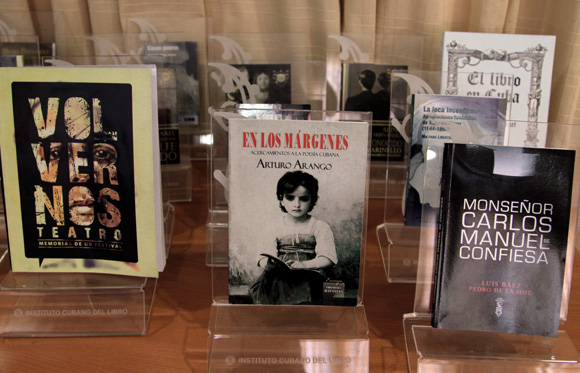 Fueron analizados más de 100 libros provenientes de 17 editoriales nacionales. Foto: Ladyrene Pérez/ Cubadebate.