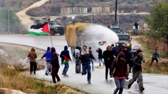 Fuerzas israelíes reprimen una protesta palestina en Cisjordania. Foto: HispanTV.