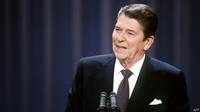 El presidente Ronald Reagan redujo el presupuesto de la organización encargada en EE.UU. de coordinar el cambio al sistema métrico.