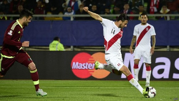 Pizarro puso el balón en la red en el minuto 71. Foto: BBC